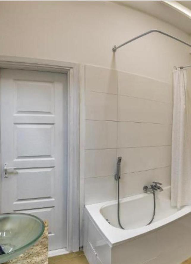 Diamond Apartment *